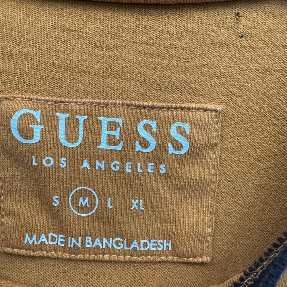 Guess T-Shirt Men's Size M Mustard Yellow Short Sleeve Graphic Logo Tee Casual‎ - Picture 7 of 13